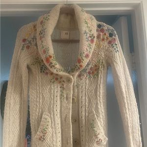 Women's anthropology floral sweater size xs